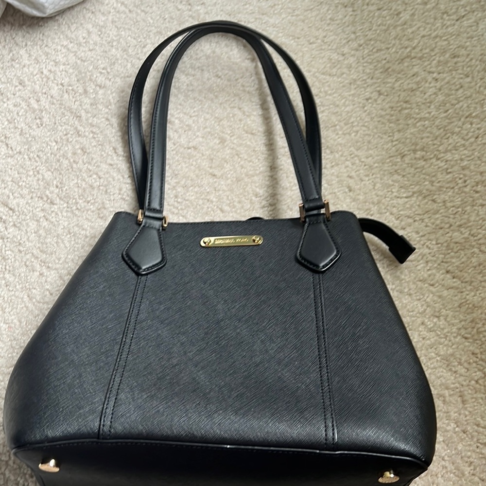 Adorable MK purse with wristlet